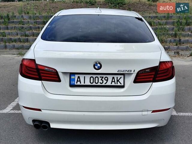 Білий БМВ 5 Серія, об'ємом двигуна 2 л та пробігом 288 тис. км за 11500 $, фото 4 на Automoto.ua