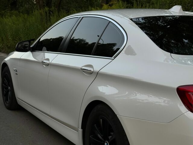 Белый БМВ 5 Серия, объемом двигателя 2 л и пробегом 200 тыс. км за 11800 $, фото 8 на Automoto.ua