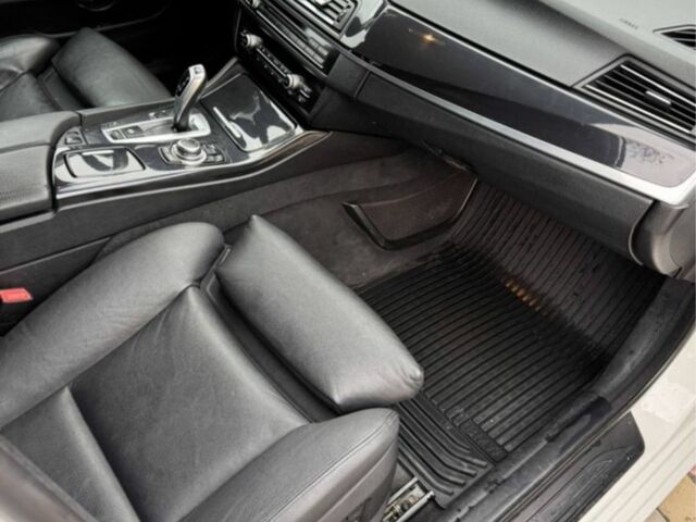 Білий БМВ 5 Серія, об'ємом двигуна 2 л та пробігом 290 тис. км за 14000 $, фото 4 на Automoto.ua