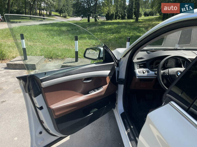 Белый БМВ 5 Серия, объемом двигателя 2 л и пробегом 251 тыс. км за 19800 $, фото 16 на Automoto.ua