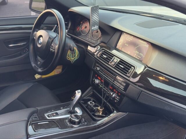 БМВ 5 Серия 2013 в Кривом Роге на Automoto.ua Белый БМВ 5 Серия, объемом двигателя 2 л и пробегом 260 тыс. км за 13500 $, фото 15 на Automoto.ua