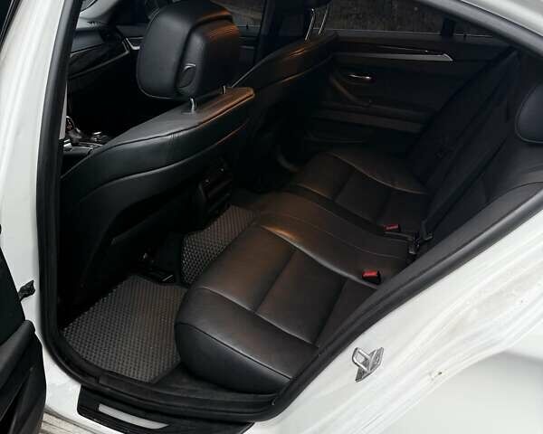 Белый БМВ 5 Серия, объемом двигателя 2 л и пробегом 241 тыс. км за 13699 $, фото 17 на Automoto.ua