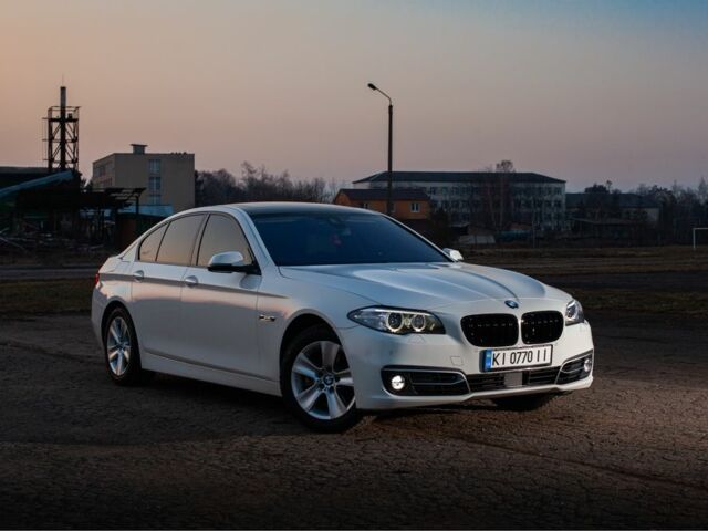 БМВ 5 Серия 2013 в Ивано-Франковске на Automoto.ua Белый БМВ 5 Серия, объемом двигателя 2 л и пробегом 173 тыс. км за 4500 $, фото 3 на Automoto.ua