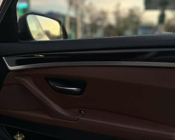 Белый БМВ 5 Серия, объемом двигателя 2 л и пробегом 235 тыс. км за 13700 $, фото 9 на Automoto.ua