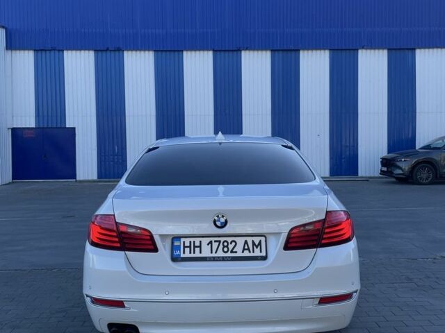 БМВ 5 Серия 2013 в Одессе на Automoto.ua Белый БМВ 5 Серия, объемом двигателя 2 л и пробегом 229 тыс. км за 16400 $, фото 3 на Automoto.ua