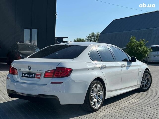 Білий БМВ 5 Серія, об'ємом двигуна 2 л та пробігом 215 тис. км за 12990 $, фото 4 на Automoto.ua