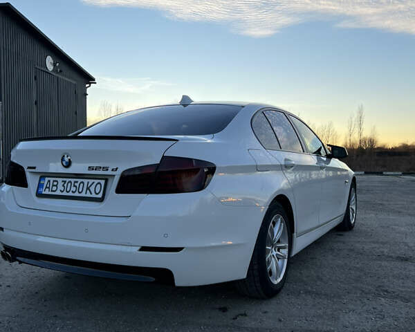 Белый БМВ 5 Серия, объемом двигателя 2 л и пробегом 163 тыс. км за 16850 $, фото 2 на Automoto.ua