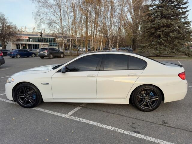 БМВ 5 Серия 2013 в Кривом Роге на Automoto.ua Белый БМВ 5 Серия, объемом двигателя 2 л и пробегом 260 тыс. км за 13500 $, фото 4 на Automoto.ua