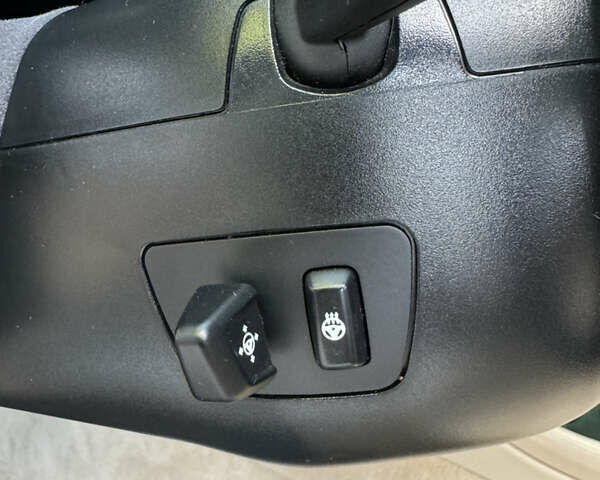 Белый БМВ 5 Серия, объемом двигателя 2 л и пробегом 218 тыс. км за 13800 $, фото 25 на Automoto.ua