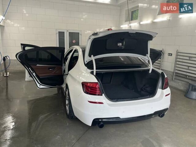 Білий БМВ 5 Серія, об'ємом двигуна 2.98 л та пробігом 234 тис. км за 17000 $, фото 25 на Automoto.ua