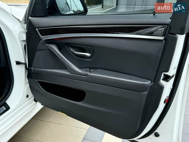Білий БМВ 5 Серія, об'ємом двигуна 2 л та пробігом 200 тис. км за 12900 $, фото 41 на Automoto.ua