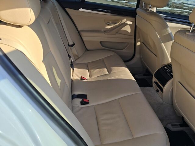 Белый БМВ 5 Серия, объемом двигателя 2 л и пробегом 266 тыс. км за 11900 $, фото 6 на Automoto.ua