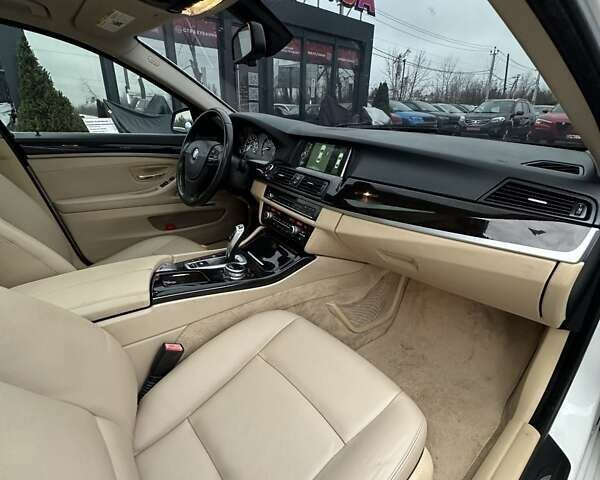 Білий БМВ 5 Серія, об'ємом двигуна 2 л та пробігом 259 тис. км за 13000 $, фото 25 на Automoto.ua