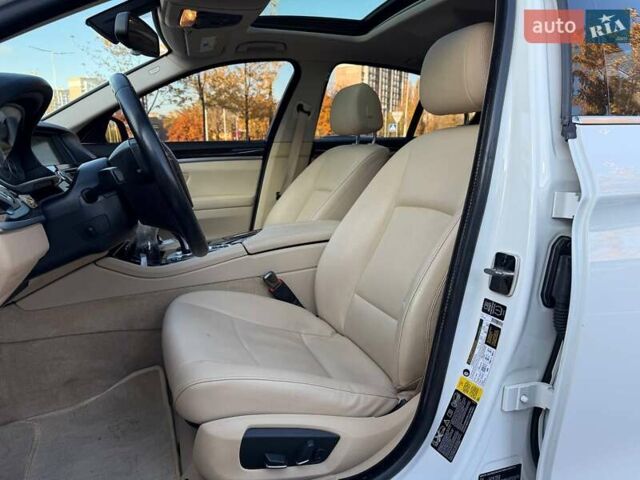 Білий БМВ 5 Серія, об'ємом двигуна 2 л та пробігом 216 тис. км за 13990 $, фото 6 на Automoto.ua