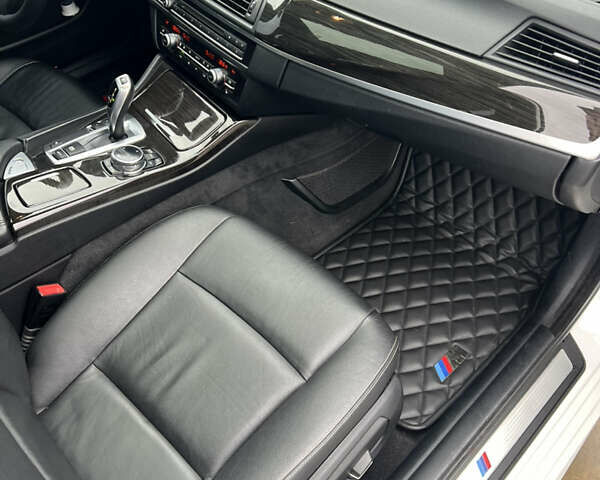 Білий БМВ 5 Серія, об'ємом двигуна 2.98 л та пробігом 143 тис. км за 20300 $, фото 25 на Automoto.ua