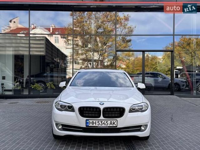 Белый БМВ 5 Серия, объемом двигателя 2 л и пробегом 148 тыс. км за 17900 $, фото 1 на Automoto.ua