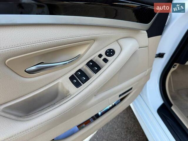 Білий БМВ 5 Серія, об'ємом двигуна 2 л та пробігом 216 тис. км за 13990 $, фото 11 на Automoto.ua