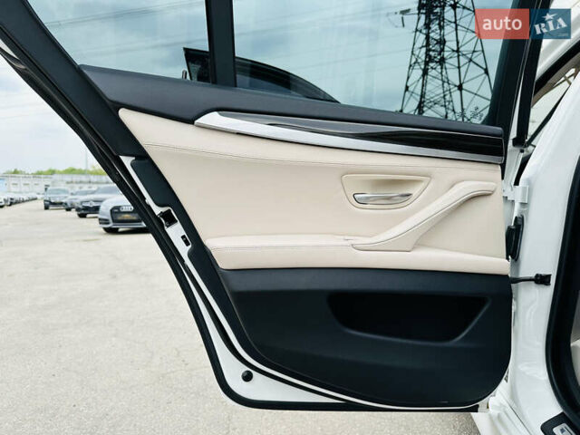 Белый БМВ 5 Серия, объемом двигателя 2 л и пробегом 161 тыс. км за 17000 $, фото 15 на Automoto.ua