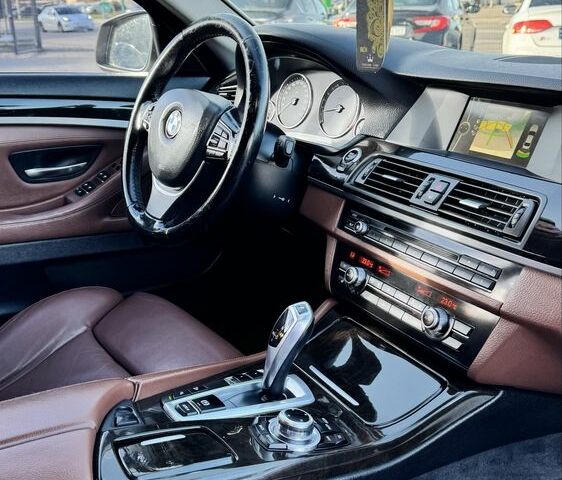 Белый БМВ 5 Серия, объемом двигателя 2 л и пробегом 271 тыс. км за 13700 $, фото 19 на Automoto.ua