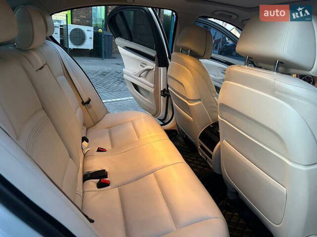 Білий БМВ 5 Серія, об'ємом двигуна 3 л та пробігом 143 тис. км за 21000 $, фото 19 на Automoto.ua