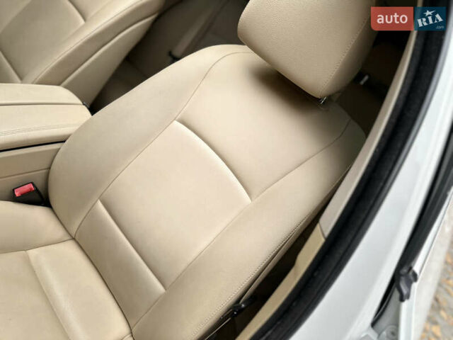 Белый БМВ 5 Серия, объемом двигателя 2 л и пробегом 125 тыс. км за 13499 $, фото 31 на Automoto.ua
