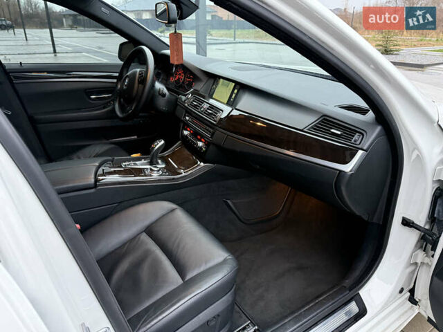 Білий БМВ 5 Серія, об'ємом двигуна 2 л та пробігом 200 тис. км за 12900 $, фото 18 на Automoto.ua