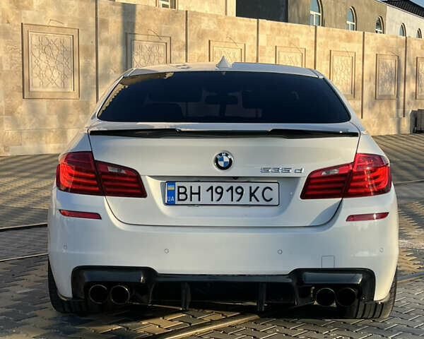 Белый БМВ 5 Серия, объемом двигателя 2.99 л и пробегом 235 тыс. км за 20500 $, фото 7 на Automoto.ua