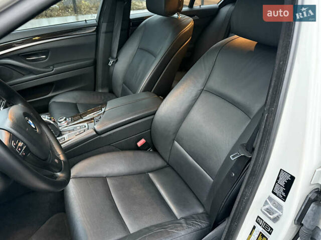 Білий БМВ 5 Серія, об'ємом двигуна 2 л та пробігом 200 тис. км за 12900 $, фото 15 на Automoto.ua