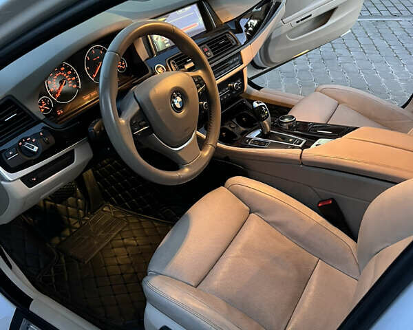 Білий БМВ 5 Серія, об'ємом двигуна 3 л та пробігом 143 тис. км за 21000 $, фото 17 на Automoto.ua