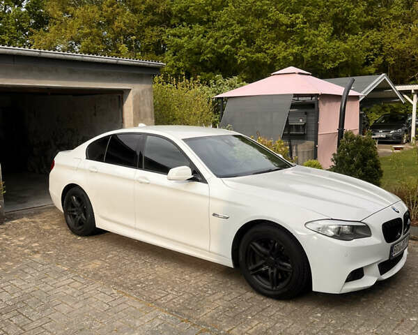 Белый БМВ 5 Серия, объемом двигателя 2 л и пробегом 347 тыс. км за 15129 $, фото 10 на Automoto.ua