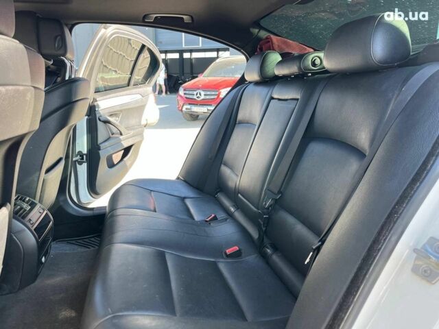 Білий БМВ 5 Серія, об'ємом двигуна 2 л та пробігом 215 тис. км за 12990 $, фото 39 на Automoto.ua