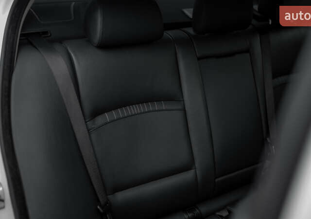 Белый БМВ 5 Серия, объемом двигателя 2 л и пробегом 282 тыс. км за 17500 $, фото 53 на Automoto.ua