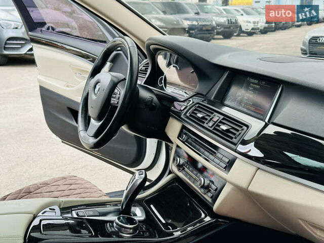 Белый БМВ 5 Серия, объемом двигателя 2 л и пробегом 161 тыс. км за 17000 $, фото 22 на Automoto.ua