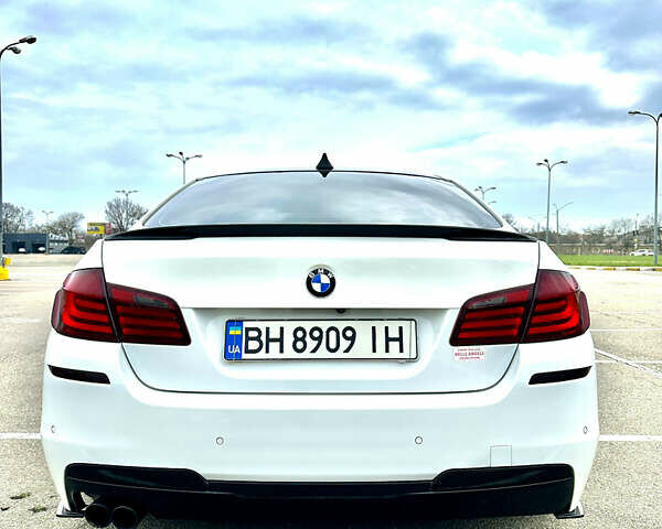 Белый БМВ 5 Серия, объемом двигателя 2 л и пробегом 124 тыс. км за 17500 $, фото 3 на Automoto.ua