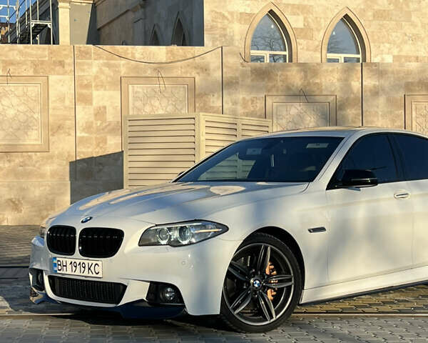 Белый БМВ 5 Серия, объемом двигателя 2.99 л и пробегом 235 тыс. км за 20500 $, фото 2 на Automoto.ua