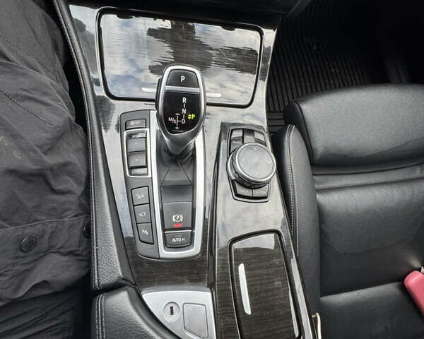 Білий БМВ 5 Серія, об'ємом двигуна 2 л та пробігом 131 тис. км за 14700 $, фото 36 на Automoto.ua