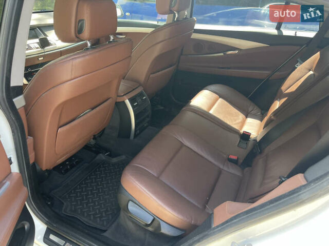 Белый БМВ 5 Серия, объемом двигателя 2 л и пробегом 251 тыс. км за 19800 $, фото 23 на Automoto.ua