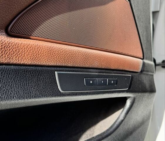 Белый БМВ 5 Серия, объемом двигателя 2 л и пробегом 271 тыс. км за 13700 $, фото 15 на Automoto.ua