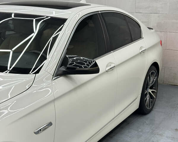 Білий БМВ 5 Серія, об'ємом двигуна 2 л та пробігом 220 тис. км за 14500 $, фото 11 на Automoto.ua