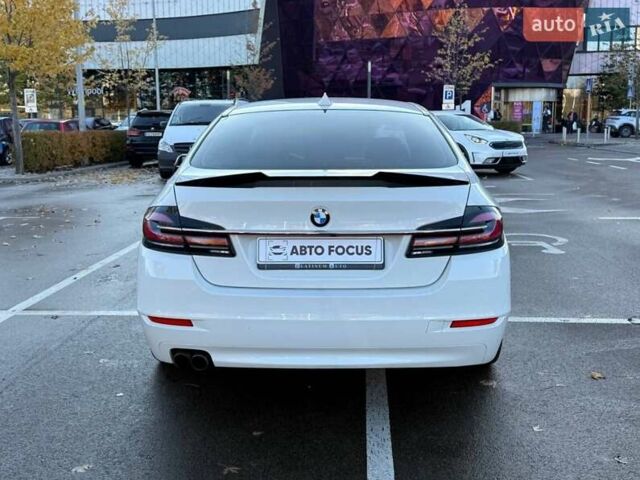Білий БМВ 5 Серія, об'ємом двигуна 2 л та пробігом 216 тис. км за 13990 $, фото 4 на Automoto.ua