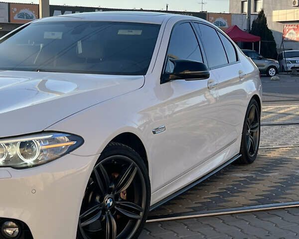 Белый БМВ 5 Серия, объемом двигателя 2.99 л и пробегом 235 тыс. км за 20500 $, фото 16 на Automoto.ua