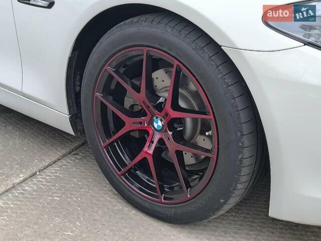 Білий БМВ 5 Серія, об'ємом двигуна 2 л та пробігом 213 тис. км за 13790 $, фото 5 на Automoto.ua