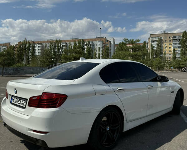 Белый БМВ 5 Серия, объемом двигателя 2 л и пробегом 218 тыс. км за 13800 $, фото 2 на Automoto.ua