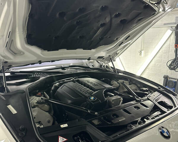 Белый БМВ 5 Серия, объемом двигателя 2.98 л и пробегом 185 тыс. км за 18500 $, фото 11 на Automoto.ua