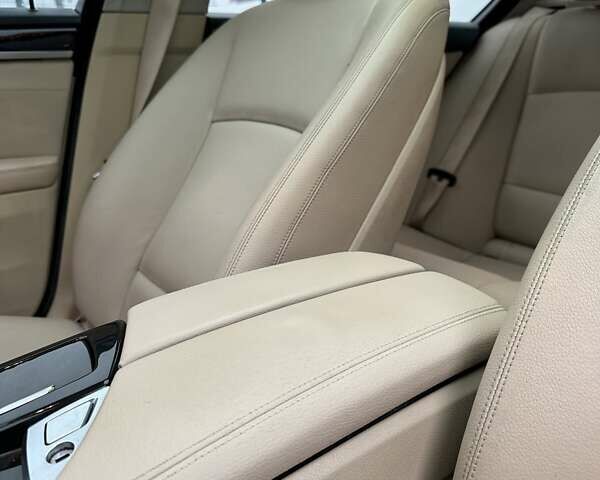 Білий БМВ 5 Серія, об'ємом двигуна 2 л та пробігом 259 тис. км за 13000 $, фото 42 на Automoto.ua