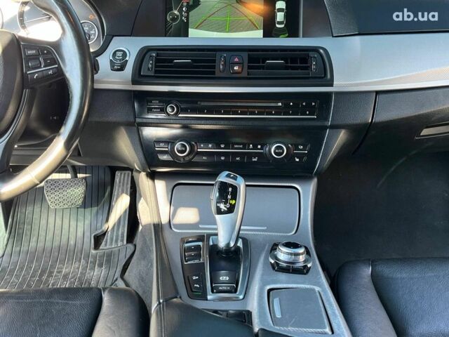 Білий БМВ 5 Серія, об'ємом двигуна 2 л та пробігом 215 тис. км за 12990 $, фото 28 на Automoto.ua