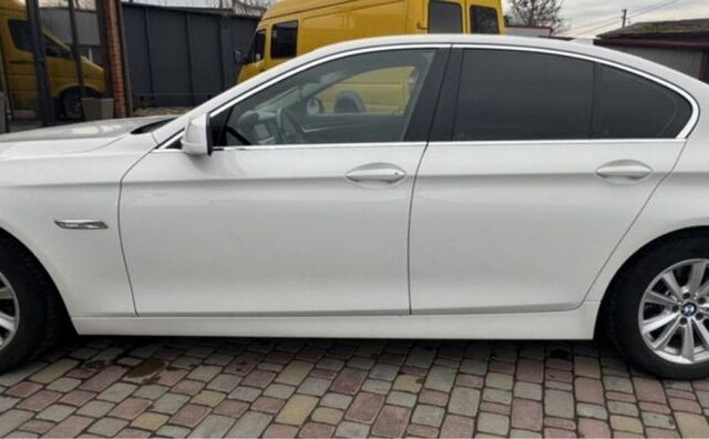Білий БМВ 5 Серія, об'ємом двигуна 2 л та пробігом 290 тис. км за 14000 $, фото 1 на Automoto.ua