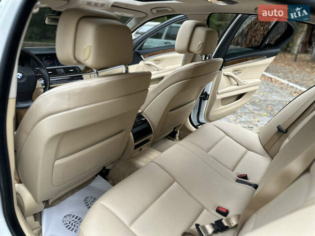 Белый БМВ 5 Серия, объемом двигателя 2 л и пробегом 125 тыс. км за 13499 $, фото 53 на Automoto.ua