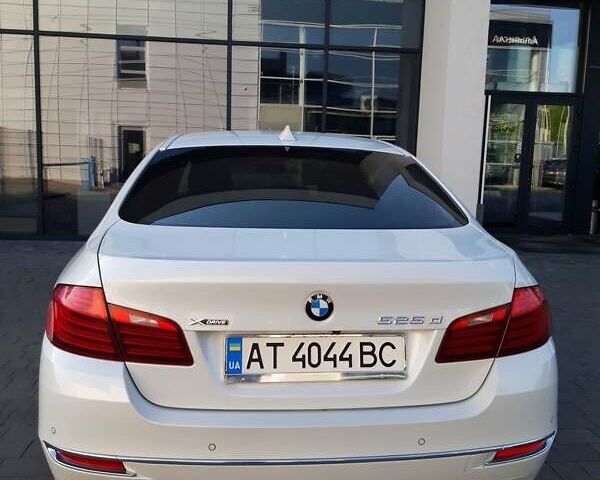 Белый БМВ 5 Серия, объемом двигателя 2 л и пробегом 206 тыс. км за 18000 $, фото 2 на Automoto.ua