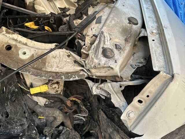 БМВ 5 Серия 2013 в Ивано-Франковске на Automoto.ua Белый БМВ 5 Серия, объемом двигателя 2 л и пробегом 173 тыс. км за 4500 $, фото 12 на Automoto.ua